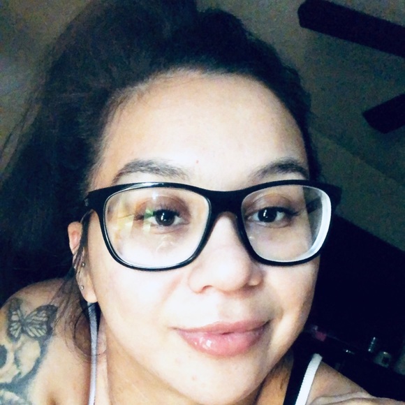 Meet your Posher, Melanie - Picture 1 of 1